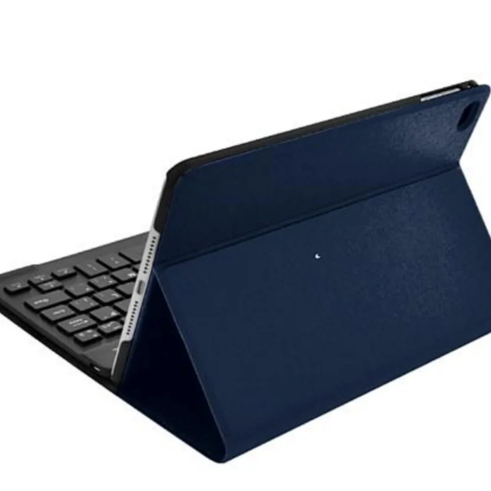 Digital Basics Bluetooth Keyboard Case for iPad 10.2